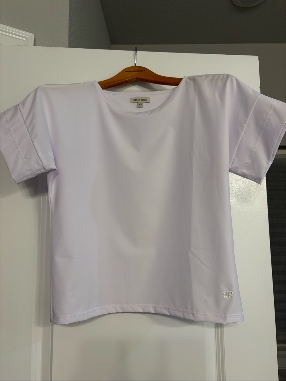 Albion boss tee in white, extra small
